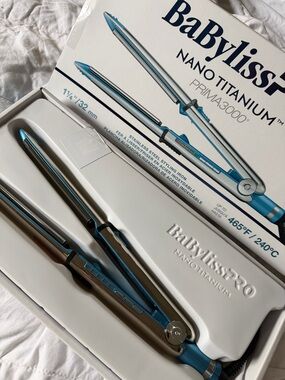 Babyliss Pro Nano titanium hair straightener